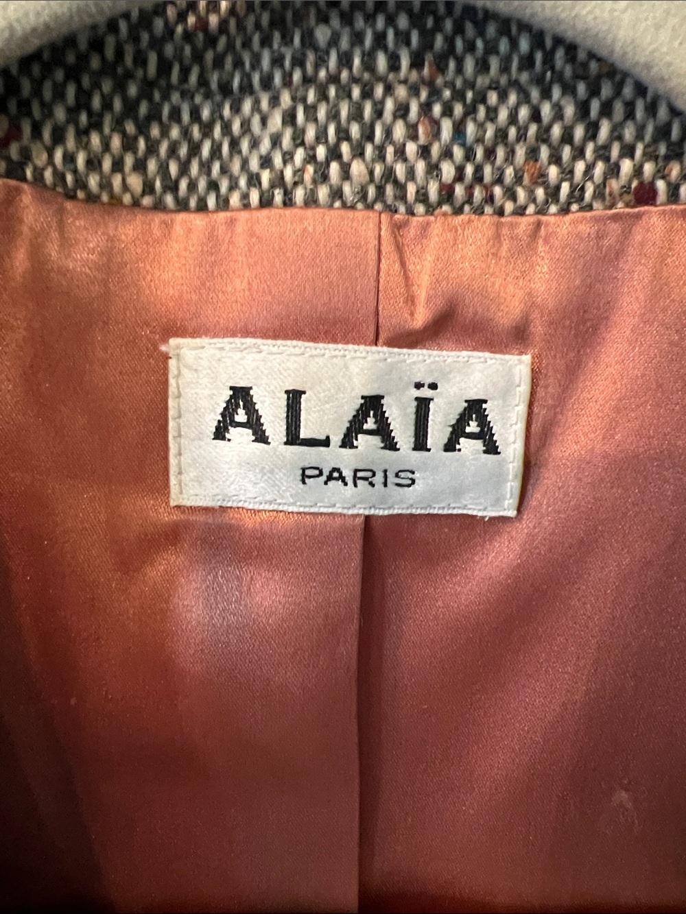 Vintage Alaia Paris Brown Tweed Notch-Collar Blazer 

100% wool 
1990th - Picture 6 of 12